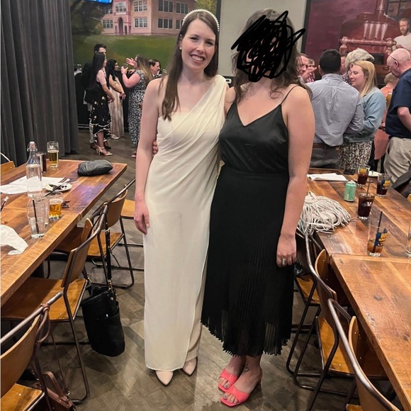 White one shoulder jumpsuit - Picture 3 of 5